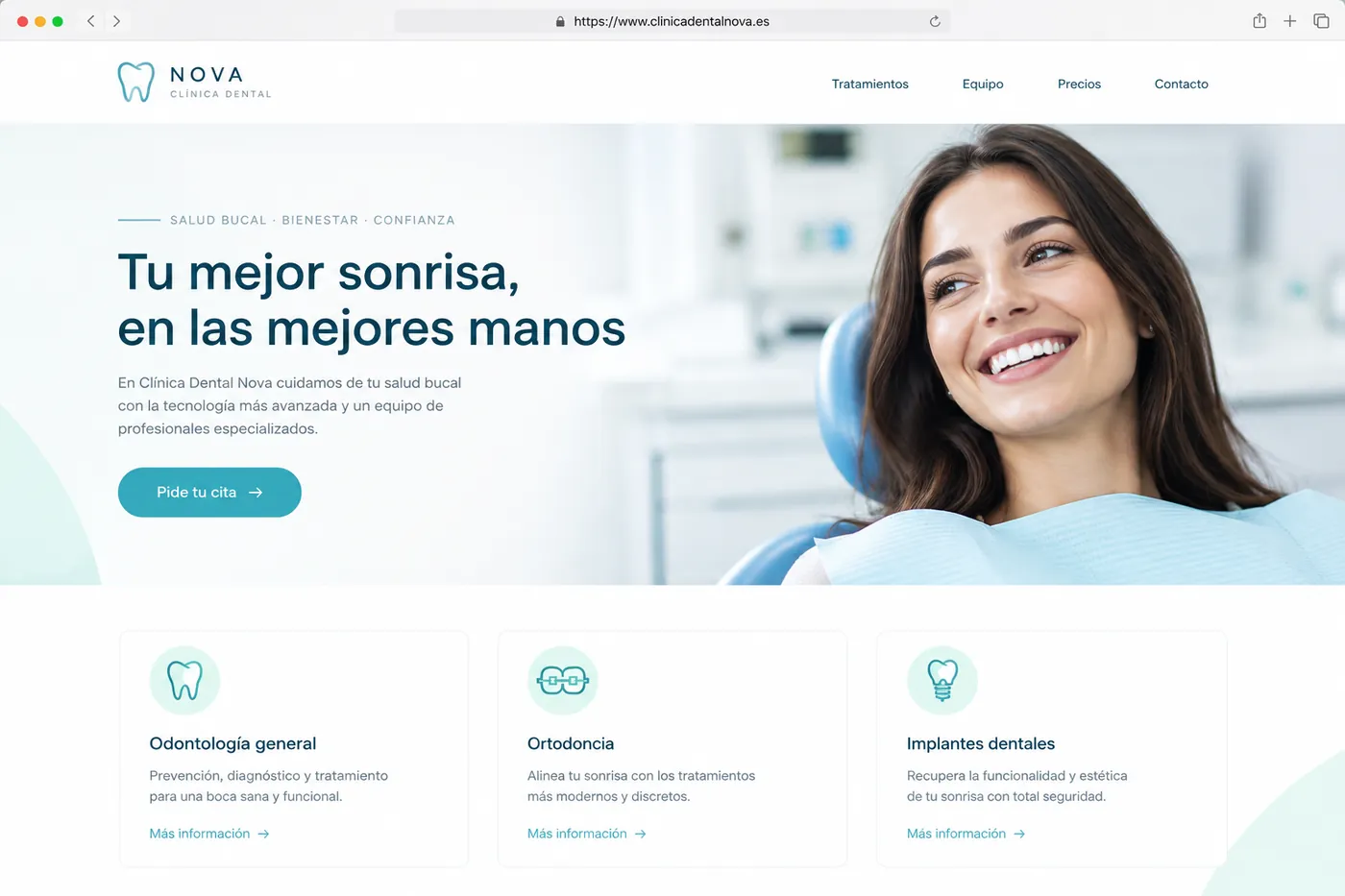 Diseño de concepto para clínica dental: portada clara con una paciente sonriendo y bloques de tratamientos.